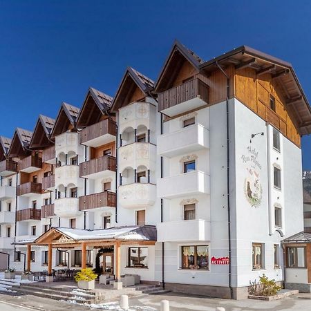 Hotel Rosa Alpina Andalo Exteriör bild