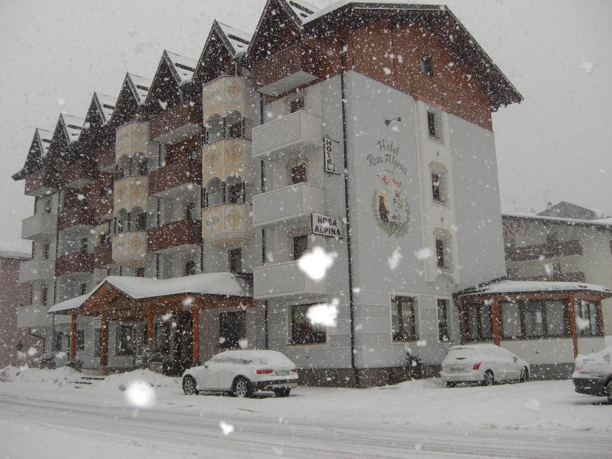 Hotel Rosa Alpina Andalo Exteriör bild