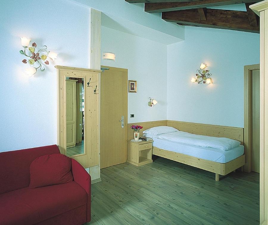 Hotel Rosa Alpina Andalo Exteriör bild